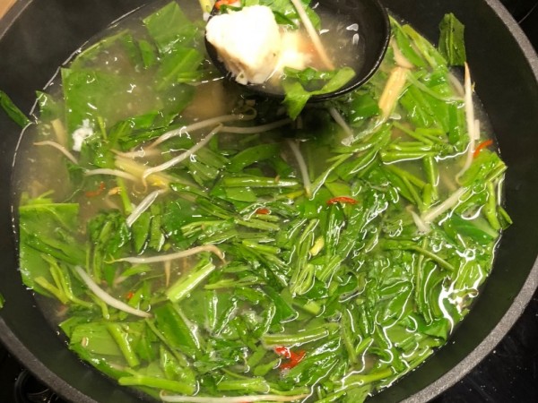 Kambodschanische-Fischsuppe-Wok-Blauleng-super-lecker