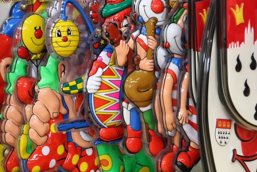 Karneval-Dekorationen-Wandbilder-Clows-Gongoll
