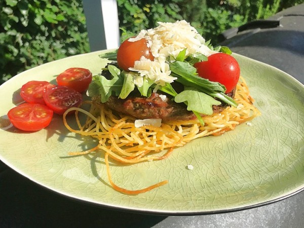 Spaghetti-Burger-Grill-Rezept-Lecker